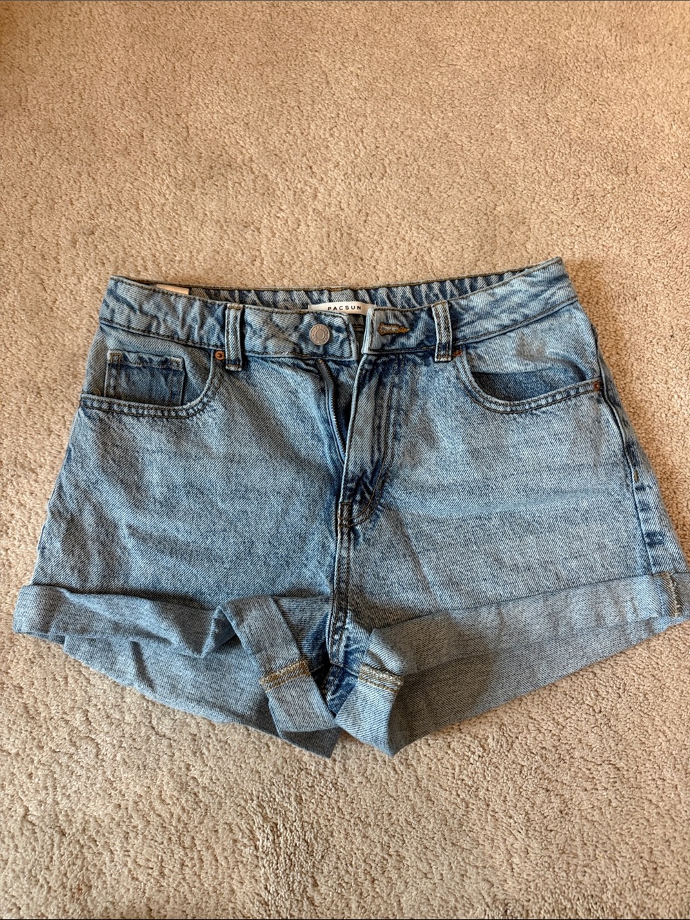 PacSun Light Wash Denim Roll-Cuff Women's Shorts